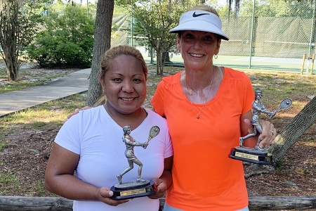 Womens-4.0-Singles-Winner-and-Finalist-Shanel-Angala-Irene-Nasworthy