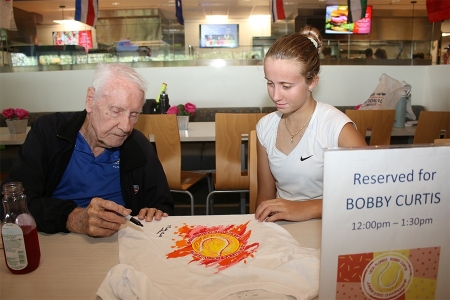Bobby signs autographs at the 2019 USTA Florida Bobby Curtis Junior 16s/18s Sectionals Doubles Championships