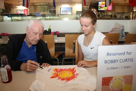 Bobby signs autographs at the 2019 USTA Florida Bobby Curtis Junior 16s/18s Sectionals Doubles Championships
