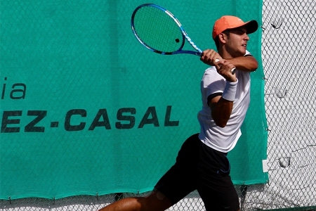 Daniel Labrador on the court