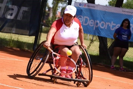 Juana Lopez on the court