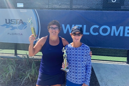 Women's 4.0 Singles -- 1st Place: Valerie de Crecy, 2nd Place: Debbie Dawson