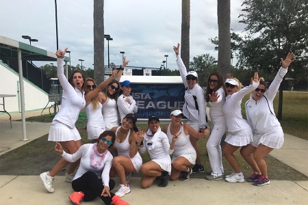 Gonzalez with her 4.5 Tri-Level team in 2017 at Sectionals