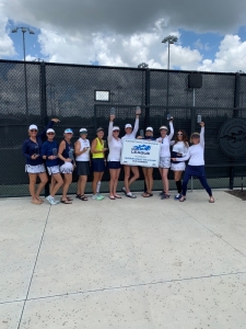 Women's 8.0 Champion: Orange
