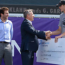 Friday Tennis Blog: New Celeb Coaches; Happy Holidays Version